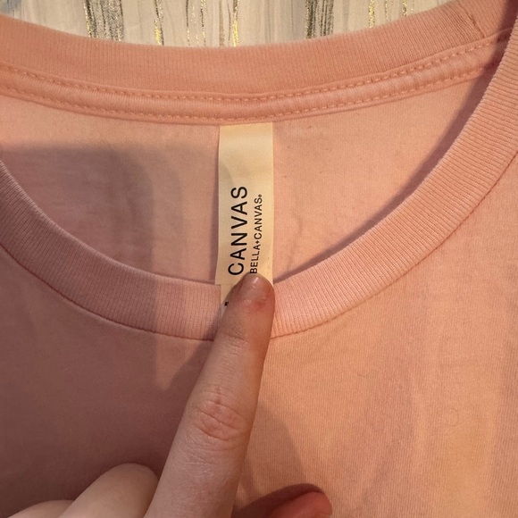 ✨ONE LOVED BABE TEE - Picture 3 of 8